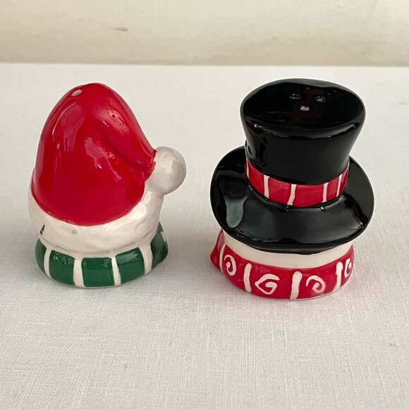 Pfaltzgraff Collectibles Snowman Pals Salt and Pepper Shakers Set for Christmas - Picture 3 of 12